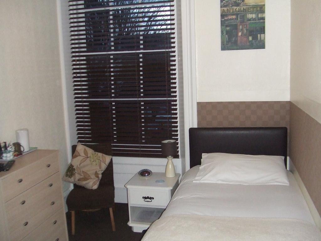 Alister Guest House Saint Helier Jersey Pokoj fotografie
